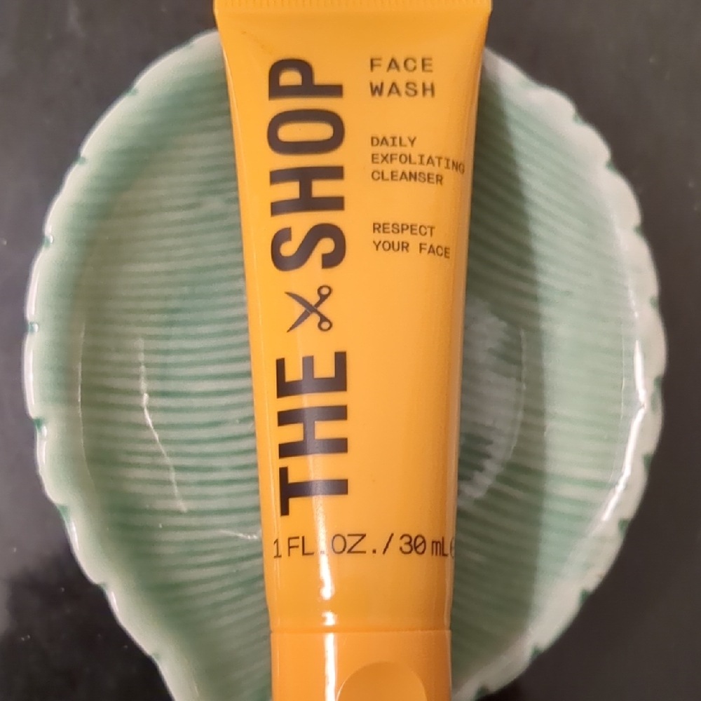 Daily Exfoliating Cleanser - Men